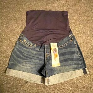 Levi Strauss full panel maternity shorts- XS